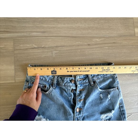 Forever 21 Blue Denim Ripped Cutoff Jean Shorts Size 27 (4) With Buttons - Picture 3 of 6